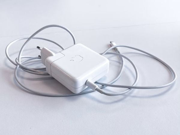 5 tekenen dat je MacBook-oplader vervangen moet worden