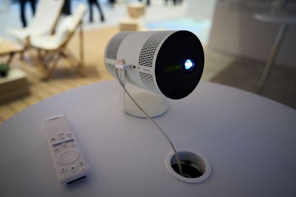 Samsung toont bizarre smart-tv en maakt AI je beste vriend