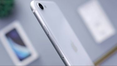 Er gaan wat tegenstrijdige berichten rond over wanneer we de iPhone SE 4 kunnen verwachten. Dit weten we.