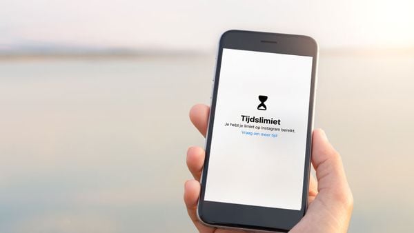 Zo maak je van je verslavende smartphone een dumbphone