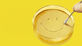 7 november krijgen we eindelijk weer een nieuwe serie van het creatief brein achter Breaking Bad en Better Call Saul, genaamd Pluribus.