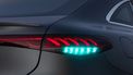 Het turquoise licht van een zelfrijdende elektrische auto, CES 2024, LG