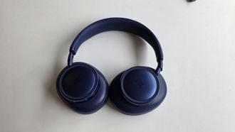 JBL is tegenwoordig in elke prijscategorie thuis. Met de JBL Live 780NC zet het bedrijf zich zelfverzekerd in de midrange-categorie koptelefoons, maar pakt dat ook goed uit?