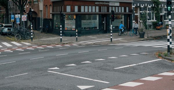 Er komen in Amsterdam toch geen slimme stoplichten. De gemeente is bang voor mogelijk negatieve gevolgen van de verkeerslichten.