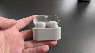 Met de zesde generatie vlaggenschip oordopjes, de WF-1000XM6, pakt Sony met gemak de troon weer terug, maar toch zijn er minuscule verbeterpuntjes. WANT's Ruan testte de oordoppen uitvoerig.