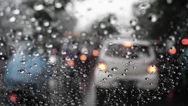 Auto in regen