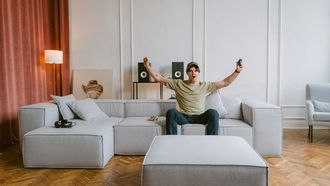 Alles dat los en vast zit wordt tegenwoordig uitgerust met AI. Ook de Philips Hue app wordt nu uitgerust met een chatbot op basis van kunstmatige intelligentie.