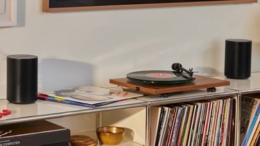 De Sonos Era 100 is een van de bekendste speakers van het merk, maar inmiddels is er een goedkopere versie. De Era 100 SL is nu met korting te krijgen.