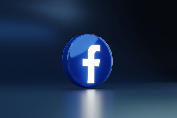 Instagram en Facebook overtreden volgens de Europese Commissie de regels. De ontwerpen van de apps zouden te verslavend zijn.