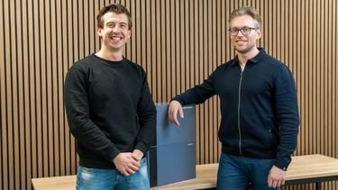 Oprichters werken met thuisbatterij
