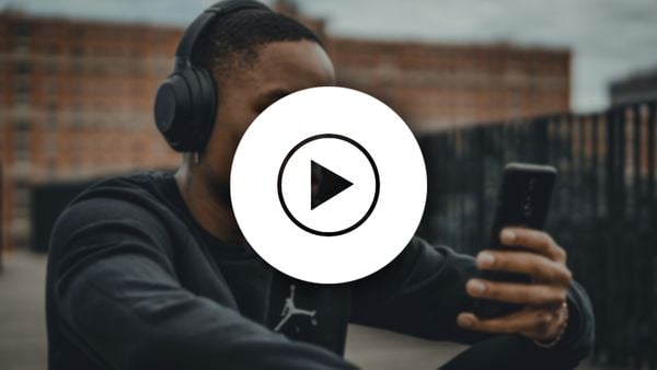 YouTube wil dolgraag dat je voor Music Premium of YouTube Premium gaat betalen en stopt daarom weer een feature achter een betaalmuur.