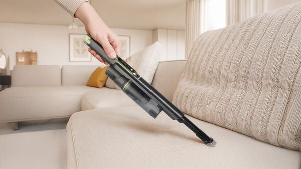 Wees er snel bij, want Action stunt voor slechts een weekje met deze stofzuiger inclusief laad- en leegstation.