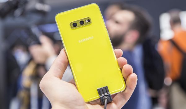 Samsung Galaxy S10e preview design