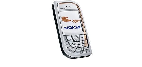 Nokia 7610 GSM