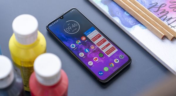 Motorola One Zoom review uitgelicht