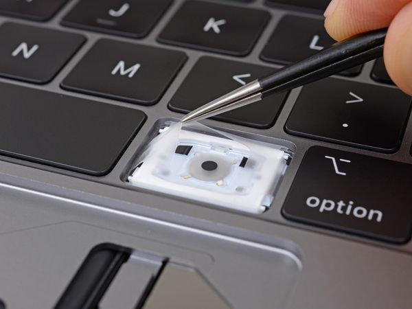 Apple MacBook Pro 2018 toetsenbord iFixit