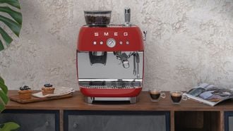 Stijlvol koffiezetapparaat SMEG dankzij Amazon goedkoper dan ooit