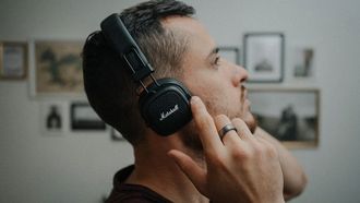 Zo los je de grootste problemen met draadloze koptelefoons op