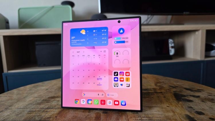 Met het nieuwe paspoortformaat van de Samsung Galaxy Z Fold8, is het heet geworden onder de voeten van zijn grotere broer. Is de Galaxy Z Fold8 Ultra nog wel de prijs waard?