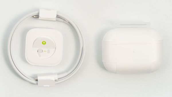 AirPods Pro 003