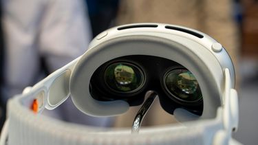Apple en Sony zijn een samenwerking gestart. De twee techbedrijven willen ervoor zorgen dat de VR-controllers van de PlayStation werken met de Apple Vision Pro.