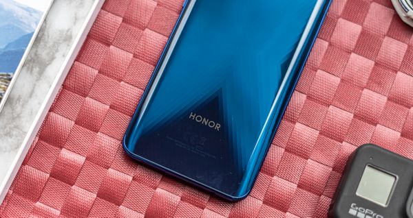 Honor 9X review logo