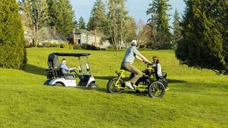 Deze bizarre elektrische fiets is de droom van golfers