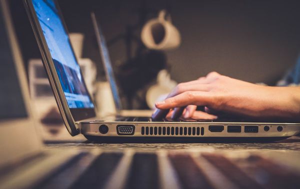 Deze apps laten je overal gratis wifi vinden